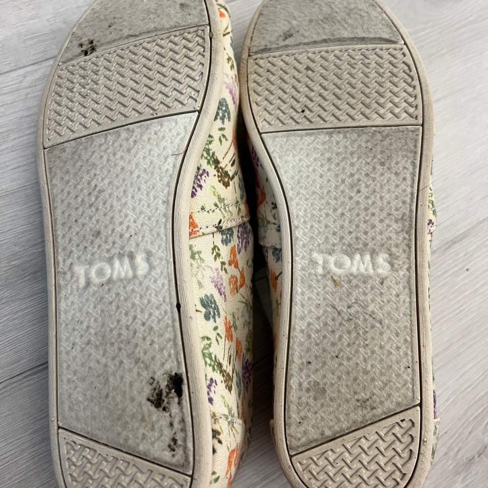 TOMS Cream and Orange Floral Flats - Picture 3 of 5
